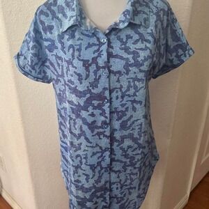 LuLaroe Camo Print Button-Down Shirt‎ Short Sleeve Blue Abstract Casual Top XS